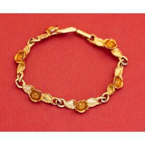 7 1/2 inch, Vintage Art Nouveau Floral Gold  Tone Bracelet by Avon - F36